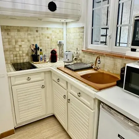 Appartement Bastidon, Front De Jardin Parking, Raphael *