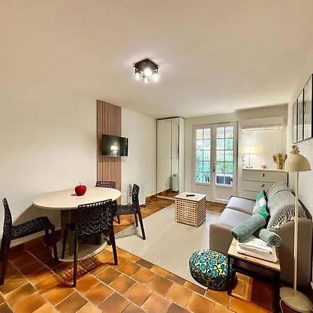 Bastidon, Front De Jardin Parking, Raphael