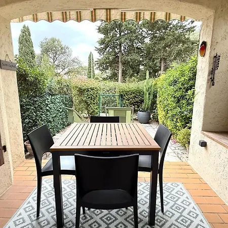 Bastidon, Front De Jardin Parking, Raphael Apartment *